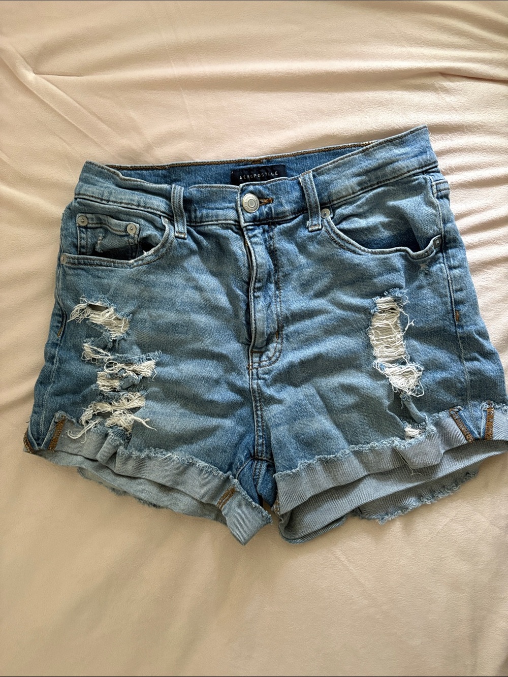 Aeropostale Distressed Light Wash Denim Women's Shorts